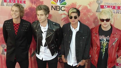 (VIDEO) 5SOS Mistaken for One Direction After Zayn Malik Quits!