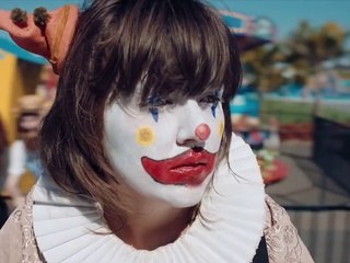 Le clip "Pedestrian At Best" de Courtney Barnett