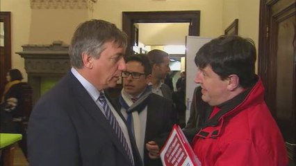 Jan Jambon promet des nouveaux locaux aux policiers liégeois