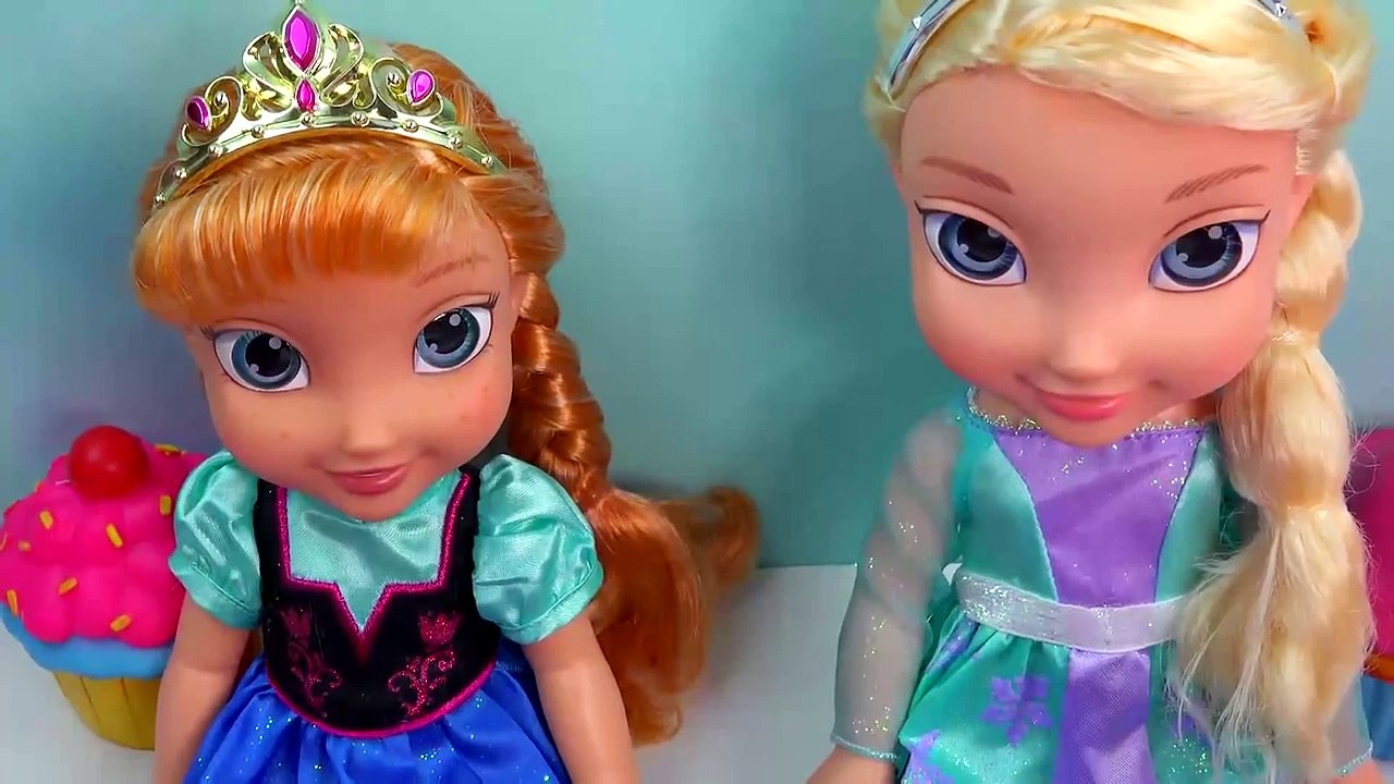 Disney Frozen Queen Elsa & Princess Anna Toddler Kitty Surprise Baby