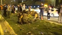Adana Ağaca Çarpan Otomobil İkiye Bölündü: 1 Ölü, 1 Yaralı