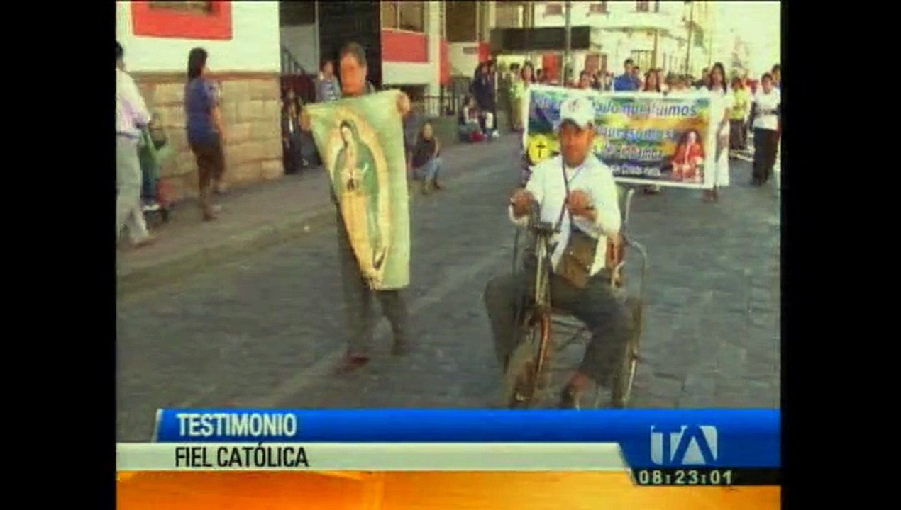 Fieles católicos participaron en la procesión del Señor del Buen Suceso en Riobamba