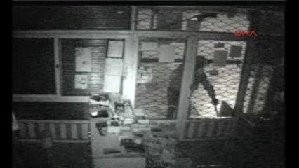 Tarsus İşyerindeki Hırsızlık Güvenlik Kamerasında