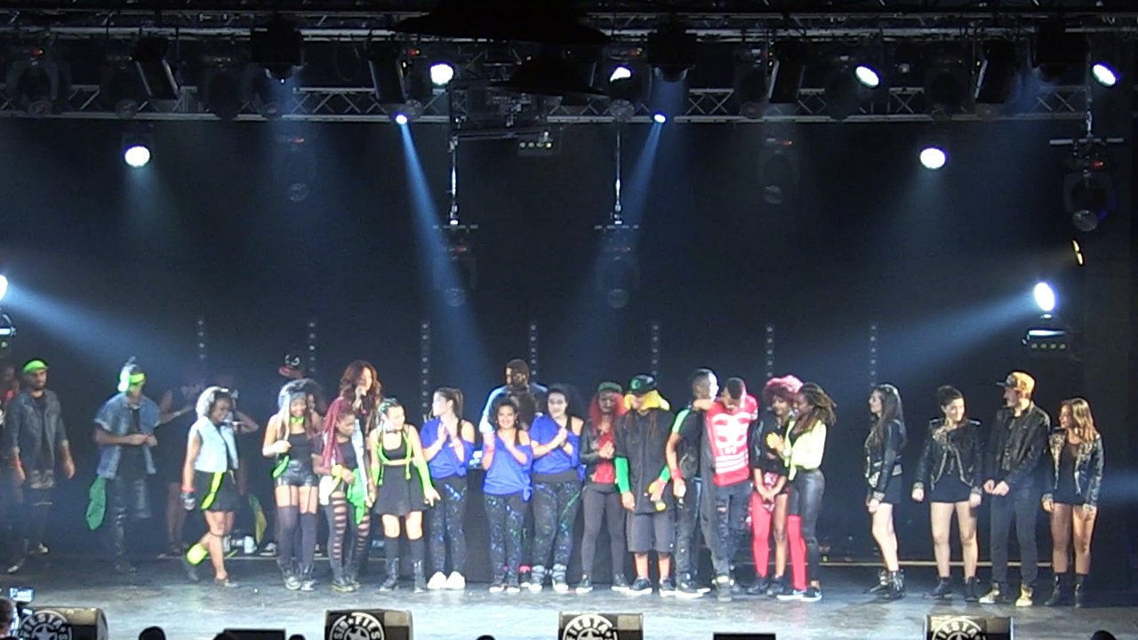 remise prix Do It 2014 aux gagnants "Follow Danca"