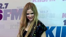 Avril Lavigne Bedridden For 5 Months With Lyme Disease