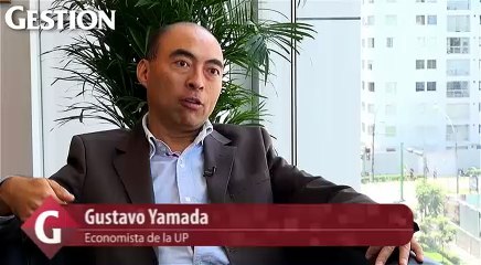 Gustavo Yamada: 'Siempre llevo un Gestión a las clases de Economía'