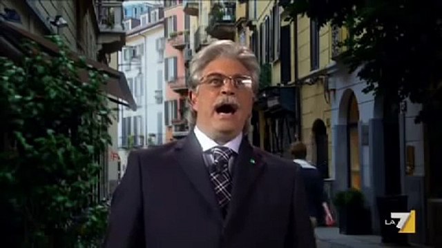 Crozza nel Paese delle Meraviglie - MAURIZIO CROZZA ALIAS ANTONIO RAZZI IN COREA DEL NORD