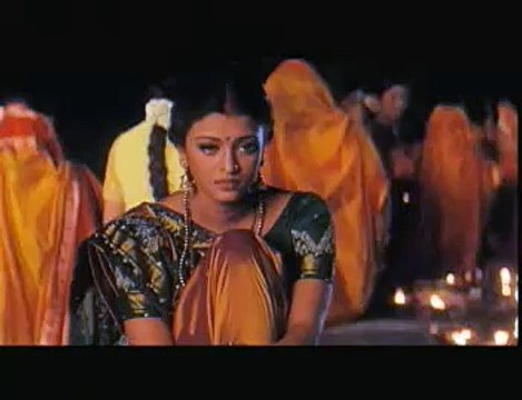 Hum Dil De Chuke Sanam - Chand Chupa Badal Me
