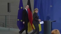 Merkel-Yatsenyuk Ortak Basın Toplantısı