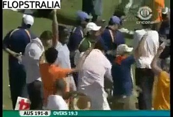 Amir Sees Five Batsmen Walking Towards Pavilion In a Single Over - Video Dailymotion