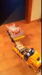 Ce père de famille fait dormir son bébé dans une remorque !