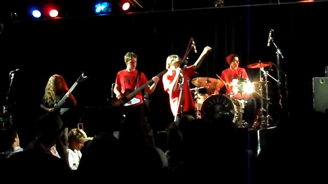 Free Pizza Band rocking the Coach House.