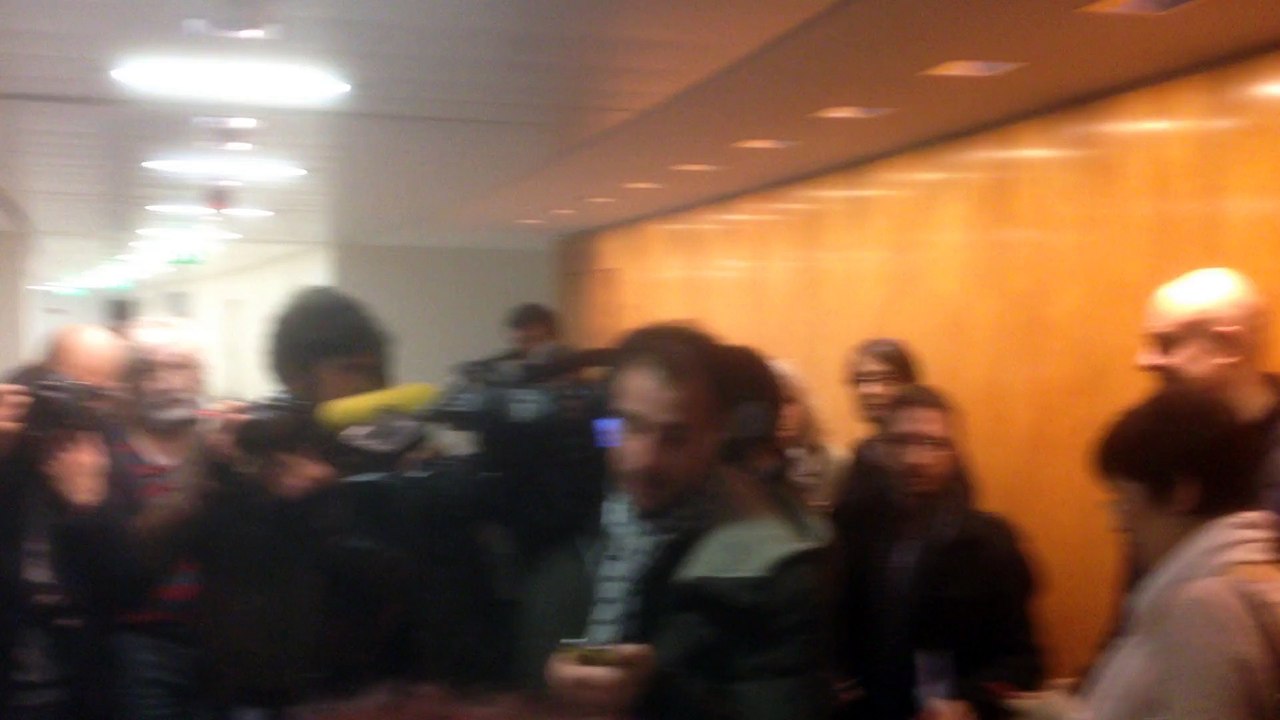 RADIO FRANCE en Grève - Manif à la Présidence 1/7 : "L'arrivée" !