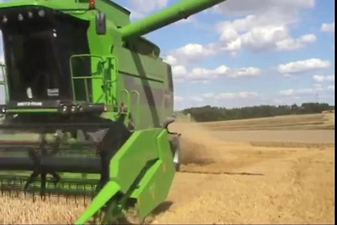 Deutz Fahr 7535 & 7545 RTS Combine harvester