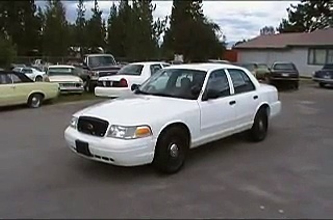 P71 Ford Crown Victoria 2004 Police Interceptor Cop Car