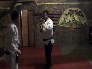 Mikazuki geri to ushiro ura mawashi geri : reaction