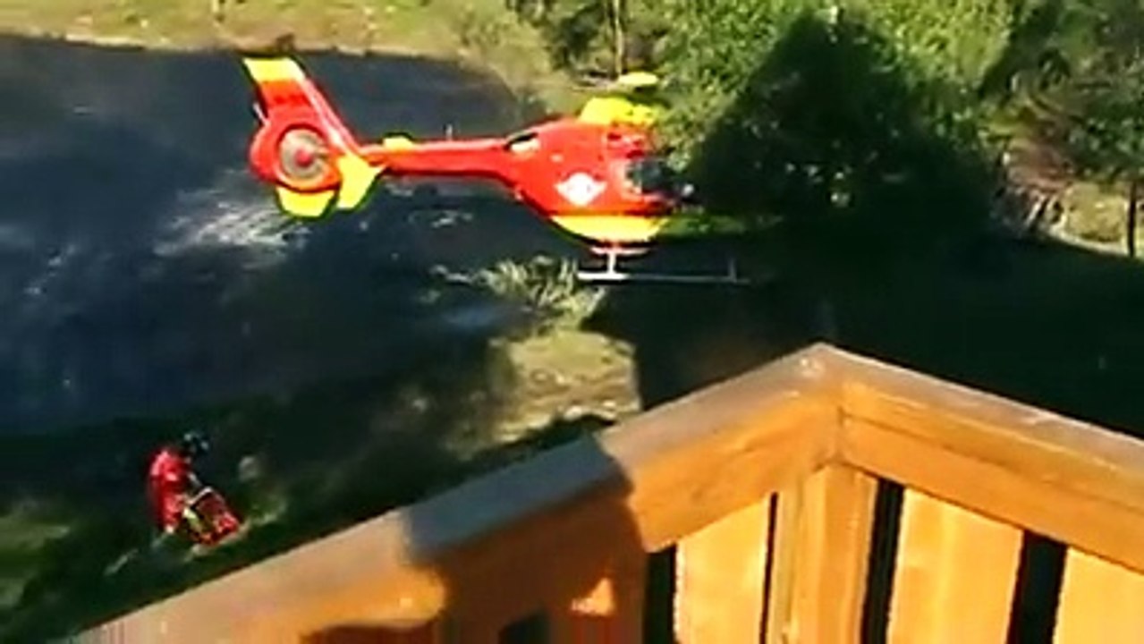Medic Chopper Spectacular Landing