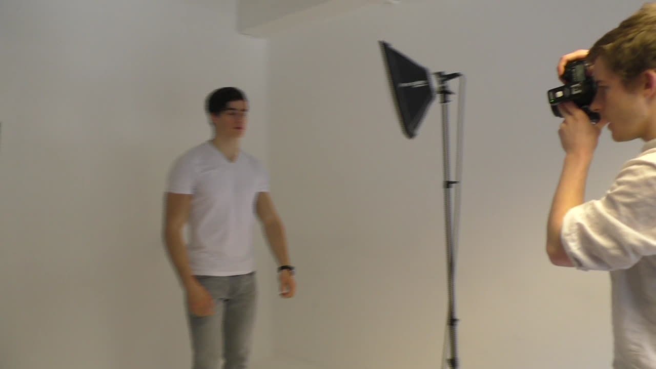 Heißer Lehrer – Wer könnte sich bei Pietro Boselli konzentrieren?