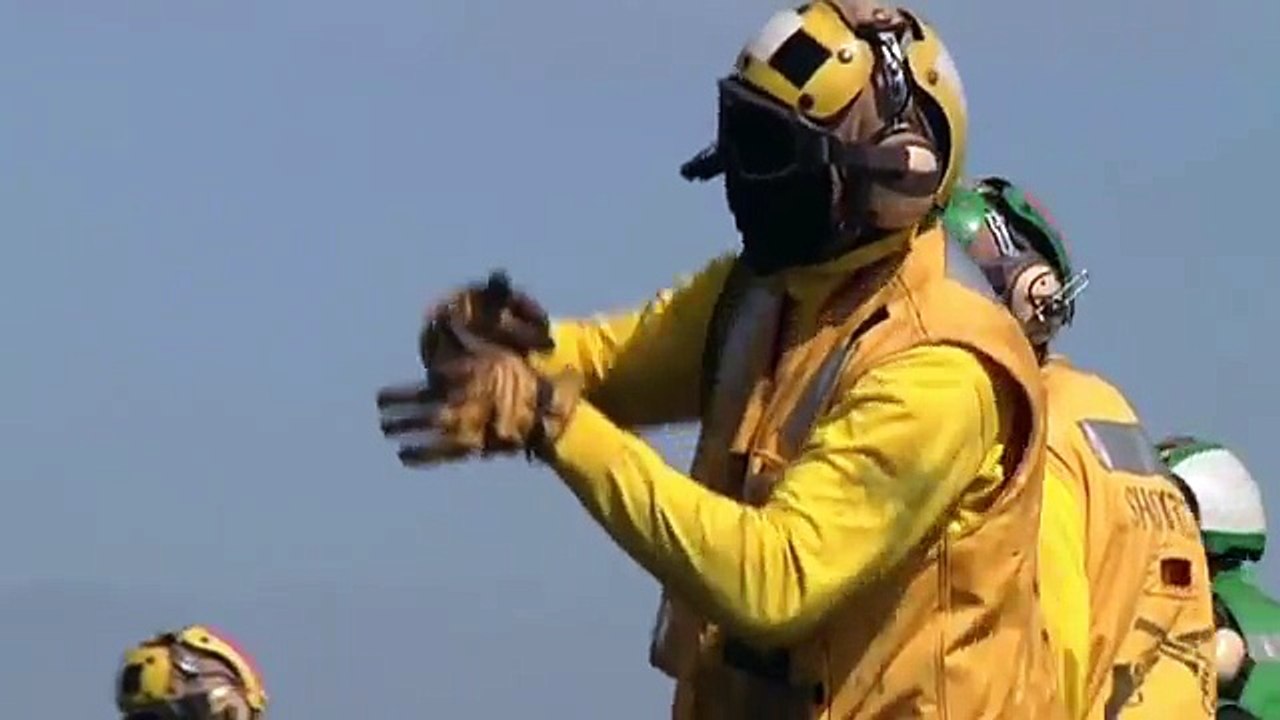 [軍事紀錄-海上雄蜂系列]F-18大黃蜂在飛行甲板航管作業 IN 企業號航母 USS Enterprise（CVN-65） MV