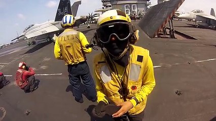 [軍事紀錄-航母作業中]艦載機彈射起飛作業中 IN 艾森豪號航母 USS Eisenhower（CVN-69）