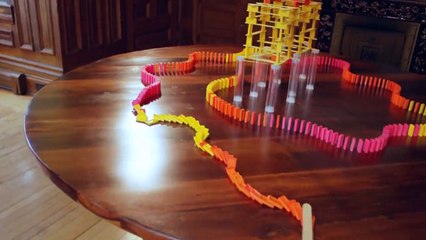Dominoes falling so properly and well arranged MUST WATCH