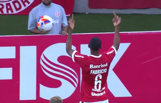 Sifflé par ses supporters Fabricio disjoncte !