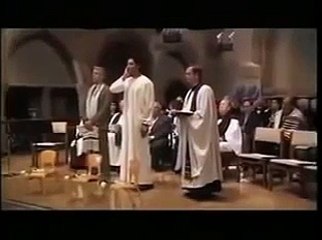 Azan in a Amercan Church .... Subhaan ALLAH