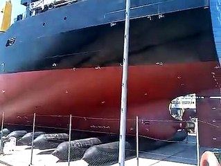 بحری جہاز کو سمندر میں اتارنے کا طریقہ