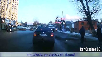 ▶ Car Crash Compilation #41 - April 2015 - Hot Crash