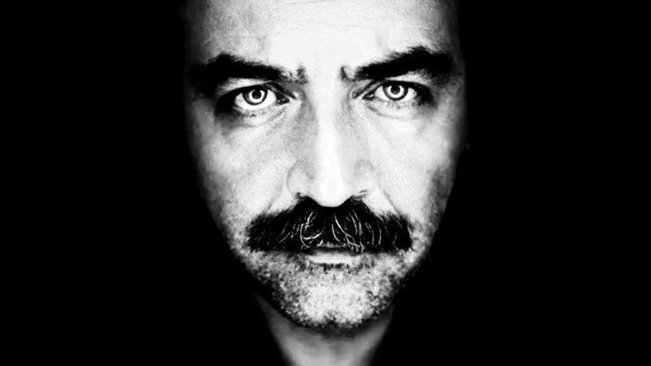 Yeni Bir Sayfada Sana Bakmak - Yılmaz Erdoğan