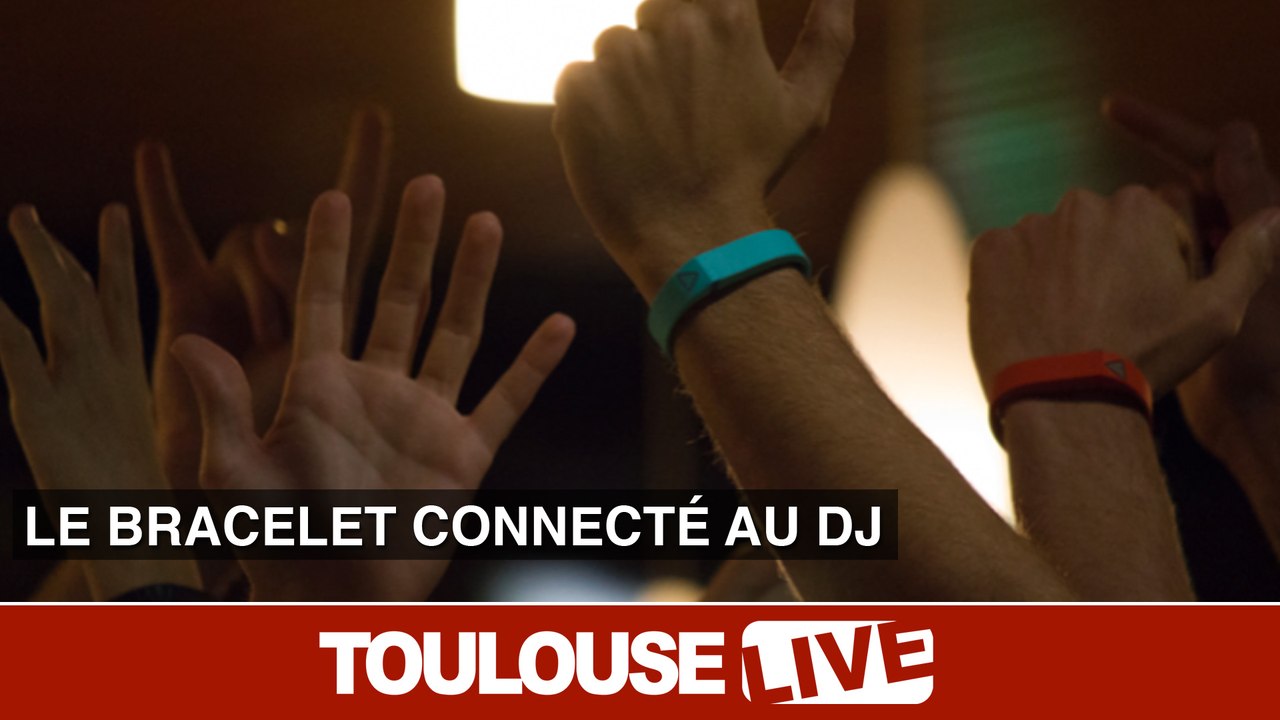 Un bracelet connecté qui enregistre les musiques de vos soirées