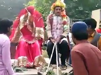 Real Vidio-Dhlha and Dhlan on Bal Gadi due to petrol shorting