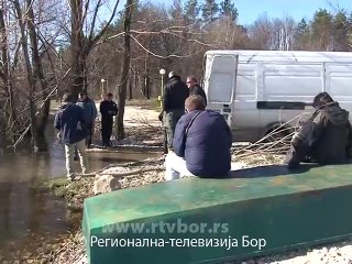 Prolećno poribljavanje Borskog jezera, 02. april 2015. (RTV Bor)