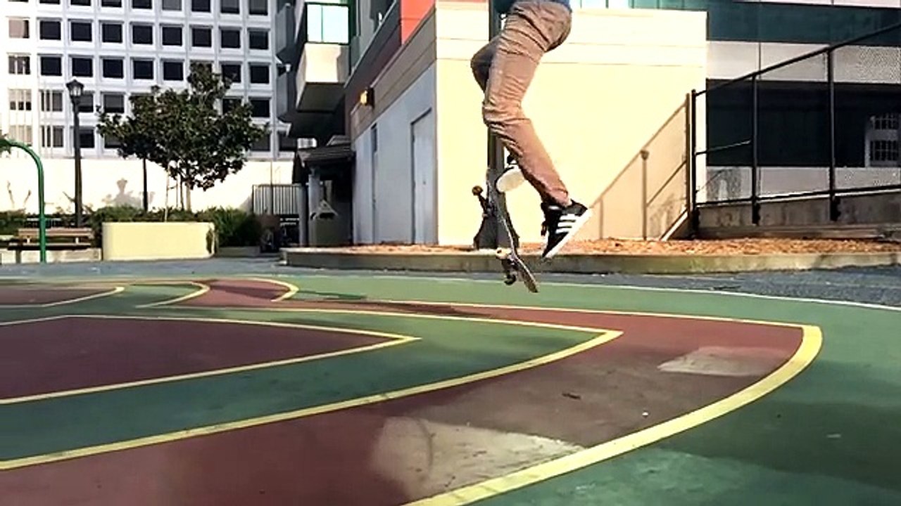 SLOW MOTION KICKFLIPS