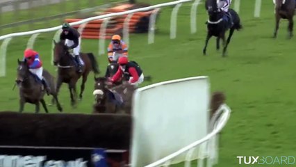 Violente chute du jockey Lewis Ferguson en Angleterre