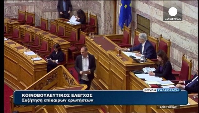 Las largas negociaciones entre Atenas y sus acreedores perjudican a la economía griega