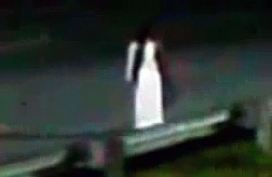 Flying ghost captured in a camera | Apkatv