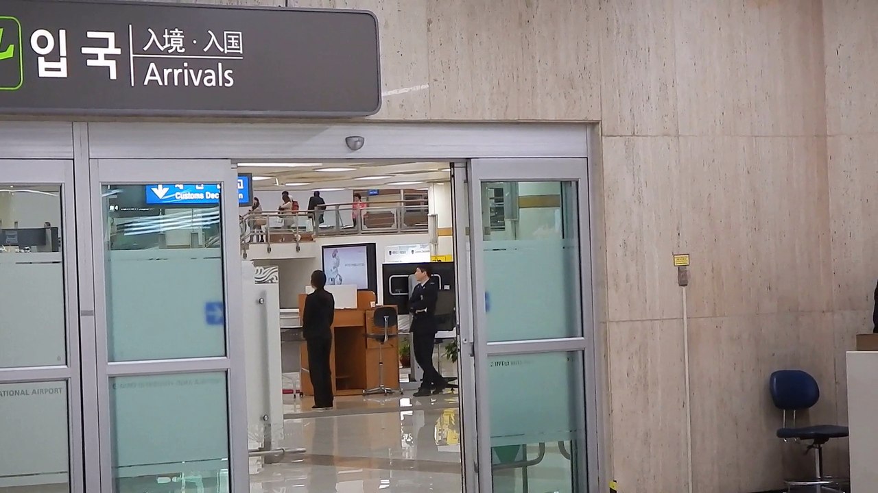 031615 SHINee Onew, Jonghyun, Key Arriving @ Gimpo