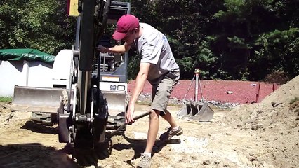 How To: Change Buckets On A Bobcat 331
