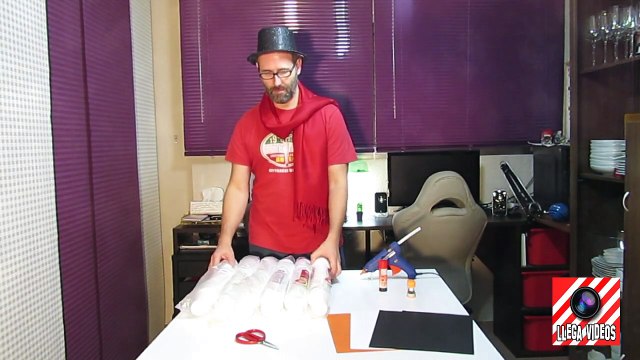 Comment faire un bonhomme de neige avec des Gobelets en plastique