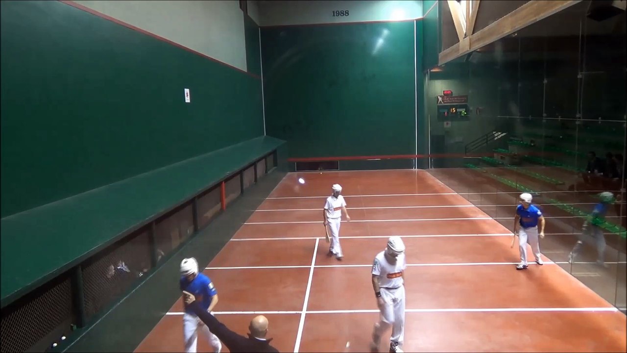 Nationale A Cuir Trinquet Finale: C. Cazemayor et R. Amestoy contre D. Larretche et A. Bourrus