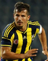 Fenerbahçe, Emre'yle 1 Yıl Daha Devam Etmek İstiyor