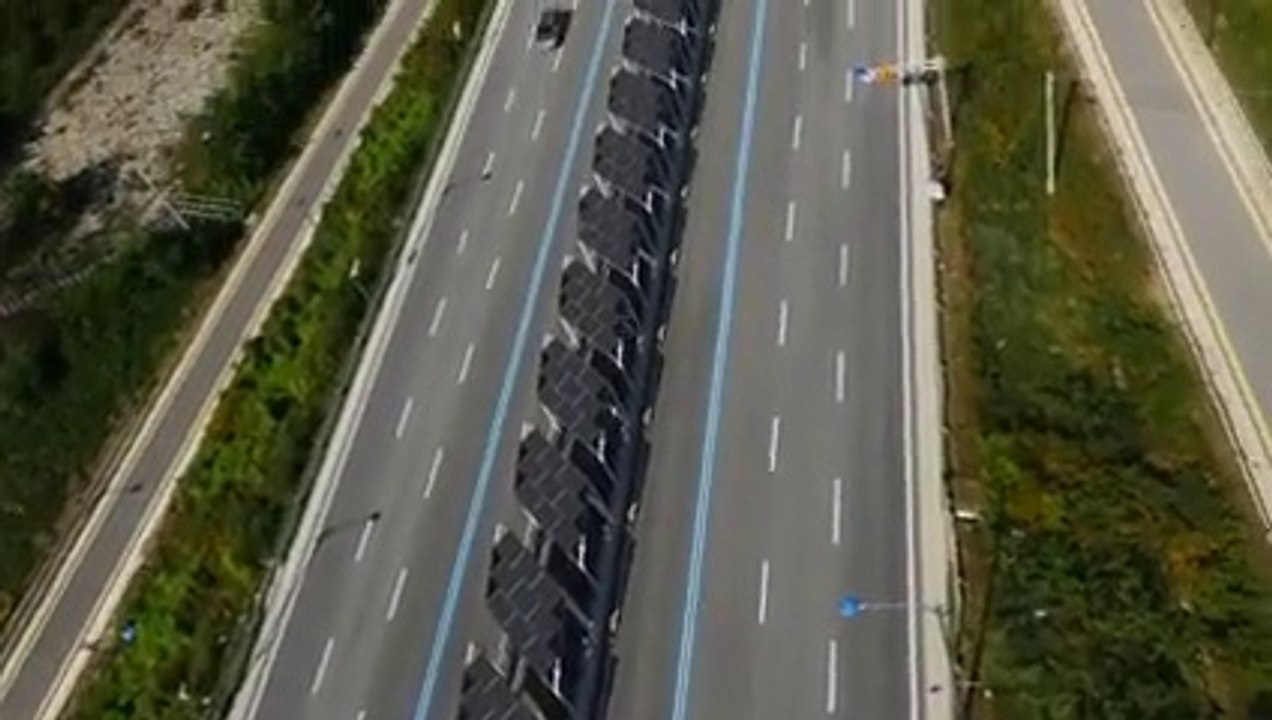 Piste cyclable du futur entre 2 autoroutes en Corée