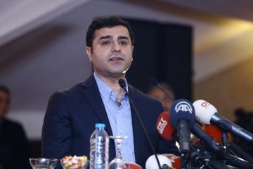 Demirtaş: Zorunlu Din Dersi Kaldırılsın
