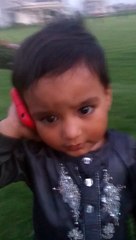 small kaka fon per bat krty hoy