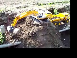 RC EXCAVATOR HEAVY STONE LOAD, BIG RC DUMP TRUCK