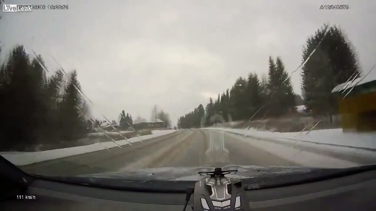 LiveLeak - 25 old Woman Killed in Brutal High Speed Car Accident