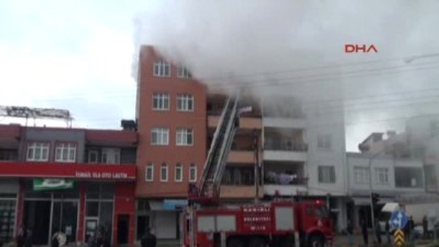 Osmaniye Küçük Çocuk Çakmakla Oynarken Evi Yaktı