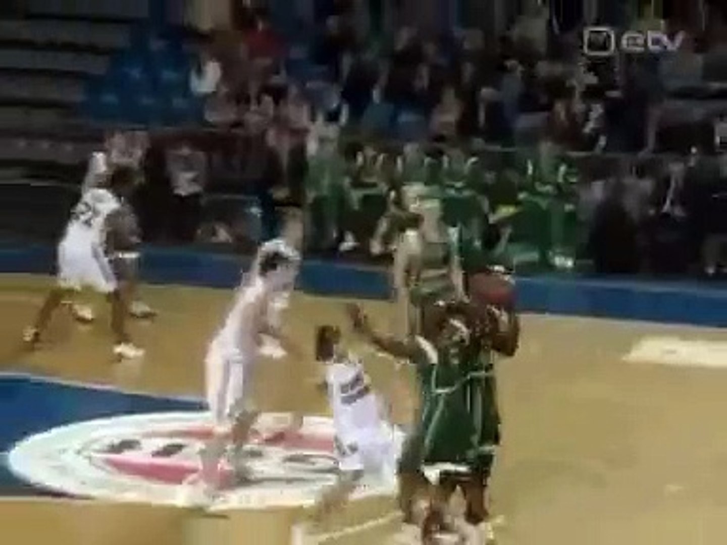 ⁣Basketball fight