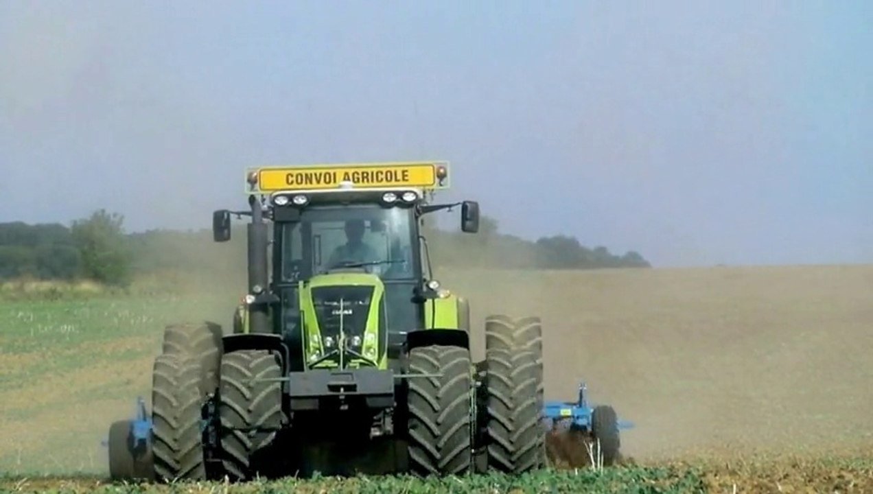 LEMKEN Karat 9 600 sur CLAAS Axion 840